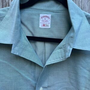 BROOKS BROTHERS Light Green Button-down Long Sleeve Shirt Men’s XL